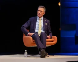 Трамп и НАТО конфликтуют из-за Гренландии. Включаются Россия, Китай tramp i nato konfliktuyut izza grenlandii vklyuchayutsya rossiya kitaj-signaldaily-ru-0