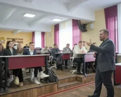 Уральская Президентская Академия и Екатеринбургская Дума: Интенсив для Будущих Лидеров с Анной Гурарий! uralskaya prezidentskaya akademiya i ekaterinburgskaya duma intensiv dlya budushhih liderov s annoj gurarij-signaldaily-ru-0