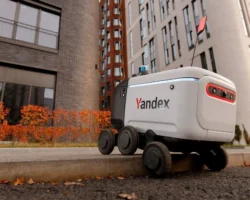 Яндекс и Сергей Кудряшов: Роверы-доставщики меняют курьерскую работу yandeks i sergej kudryashov roverydostavshhiki menyayut kurerskuyu rabotu-signaldaily-ru-0