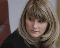 Журова поддержала FIE и возвращение спортсменов из России zhurova podderzhala i vozvrashhenie sportsmenov iz rossii-signaldaily-ru-0