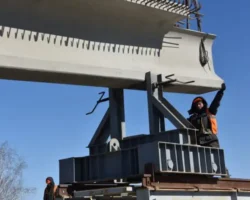 Денис Паслер заявил о нацпроекте по обновлению инфраструктуры Свердловской области denis pasler zayavil o naczproekte po obnovleniyu infrastruktury sverdlovskoj oblasti-signaldaily-ru-0