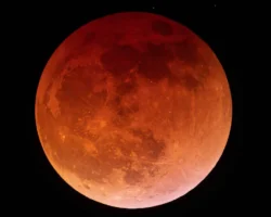 Евгений Бурмистров из ПНИПУ о редком лунном затмении 3 марта evgenij burmistrov iz pnipu o redkom lunnom zatmenii 3 marta-signaldaily-ru-0