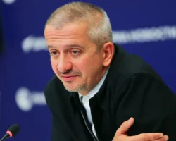 Константин Богомолов и Минкультуры России о Школе-студии МХАТ konstantin bogomolov i minkultury rossii o shkolestudii mhat-signaldaily-ru-0