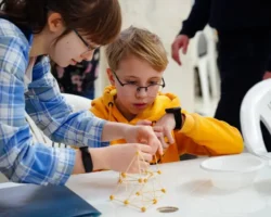 МГУ празднует математику – столица поддержала юных талантов mgu prazdnuet matematiku stolicza podderzhala yunyh talantov-signaldaily-ru-0