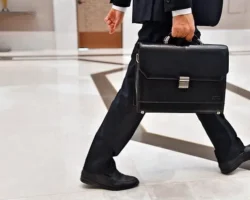 МИД Великобритании принимает резкие меры против российского дипломата mid velikobritanii prinimaet rezkie mery protiv rossijskogo diplomata-signaldaily-ru-0