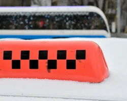 Минтранс, ФАС проверят сервисы такси по запросу Нилова и Яндекса mintrans fas proveryat servisy taksi po zaprosu nilova i yandeksa-signaldaily-ru-0