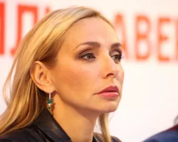 Навка и Соколовская поддержали Валиеву после её ухода от Тутберидзе navka i sokolovskaya podderzhali valievu posle eyo uhoda ot tutberidze-signaldaily-ru-0