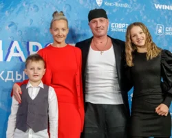 Роман Костомаров расскажет о семье и шоу Авербуха roman kostomarov rasskazhet o seme i shou averbuha-signaldaily-ru-0