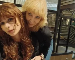 Дарья Юргенс из "Брат-2" и её дочь показывают яркие фото в Instagram darya yurgens iz brat2 i eyo doch pokazyvayut yarkie foto v -signaldaily-ru-0