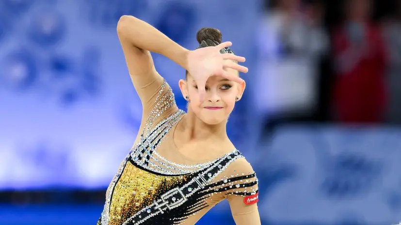 Российская гимнастка не повернулась к флагам во время гимна Украины на Кубке мира