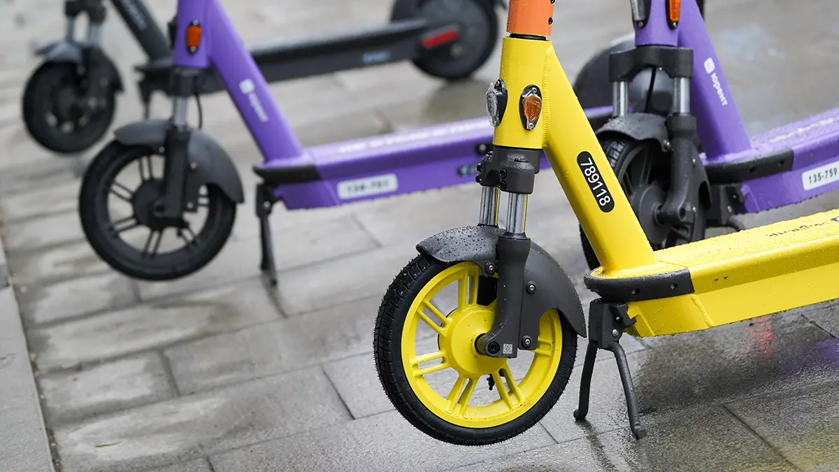 В Мособлдуме напомнили о штрафах за нарушение правил езды на электросамокатах