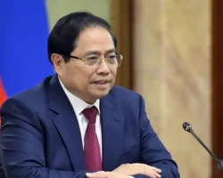 Премьер Вьетнама Фам Минь Тинь почтил память героев в Москве premer vetnama fam min tin pochtil pamyat geroev v moskve-signaldaily-ru-0