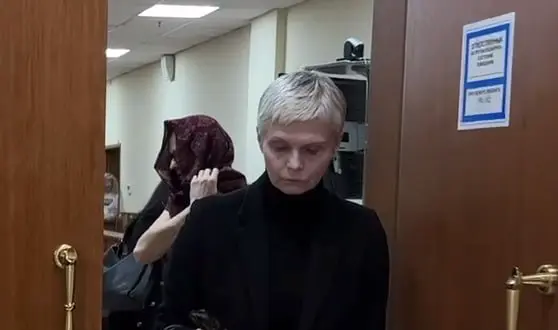 «В слезах и темных очках»: мать пасынка Стаса Намина раздраженно отреагировала на приговор