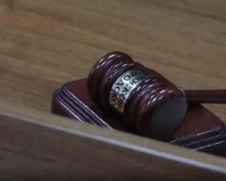 В Воскресенске Фадеев год в тюрьме за нападение на полицейского v voskresenske fadeev god v tyurme za napadenie na policzejskogo-signaldaily-ru-0