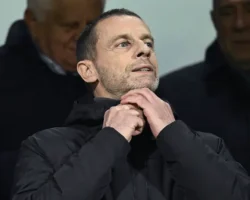 Александер Чеферин позитивно о будущем VAR и судейства в УЕФА aleksander cheferin pozitivno o budushhem i sudejstva v uefa-signaldaily-ru-0