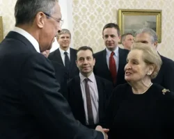 Лавров вспомнил человечные жесты Мадлен Олбрайт и сотрудничество с США lavrov vspomnil chelovechnye zhesty madlen olbrajt i sotrudnichestvo s ssha-signaldaily-ru-0