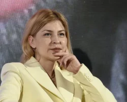 miroshnik vysmeyal stefanishinu posle inczidenta s trampom na uzhine-signaldaily-ru-0