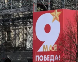 parad pobedy na krasnoj ploshhadi  su25 i lukashenko sredi uchastnikov-signaldaily-ru-0