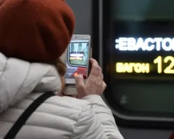 poezd moskvasevastopol zaderzhalsya razvozhaev reagiruet na udary-signaldaily-ru-0