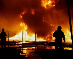 Россия бьет по Украине. Киев горит, Одесса без ПВО. Зеленский о дронах rossiya bet po ukraine kiev gorit odessa bez pvo zelenskij o dronah-signaldaily-ru-0