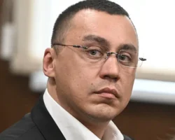 sud zapretil dmitriyu portnyaginu polzovatsya internetom i svyazyu-signaldaily-ru-0