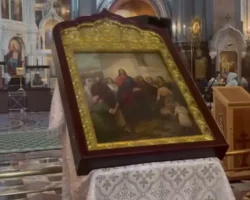 Третьяковская галерея передала святыни в Храм Христа Спасителя tretyakovskaya galereya peredala svyatyni v hram hrista spasitelya-signaldaily-ru-0