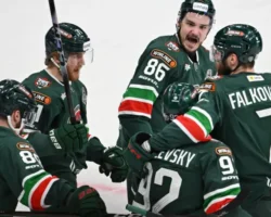ak bars i lokomotiv srazyatsya za kubok gagarina dlya kazani i yaroslavlya-signaldaily-ru-0