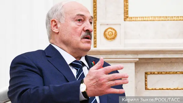Лукашенко сообщил о готовности защищать Отечество от Бреста до Владивостока