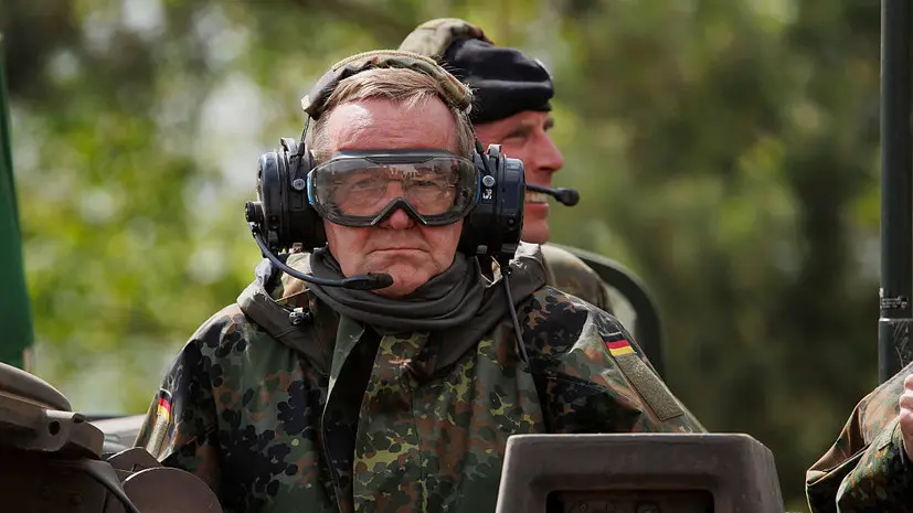 Захарова: новая военная стратегия ФРГ вызывает сомнения в здравом уме Писториуса