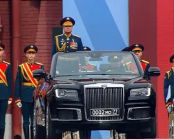 putin i veterany na parade pobedy  tajny konverta i izmeneniya-signaldaily-ru-0