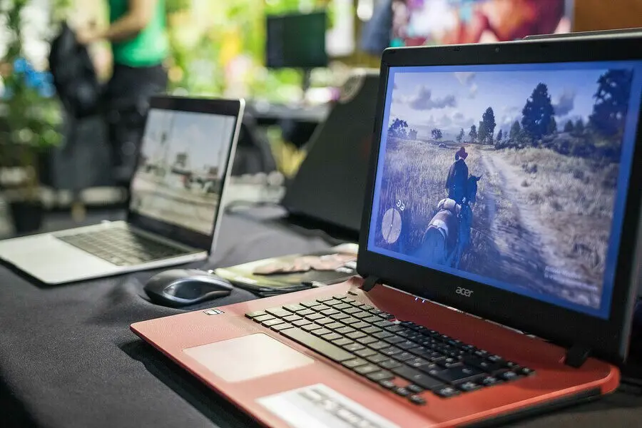 clastr-cloud-gaming-ao1obdrrqg8-unsplash_1.jpg