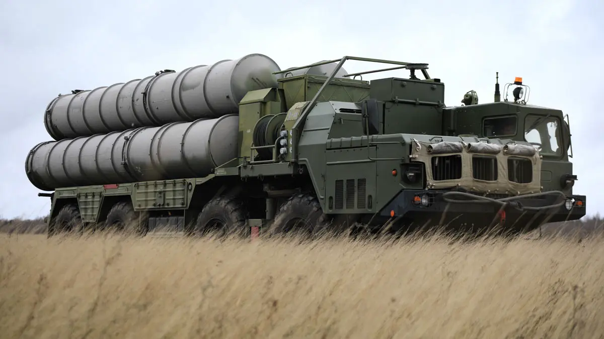 СМИ: Крупному бизнесу РФ разрешили покупать тяжелое вооружение для защиты от БПЛА