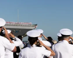 triumfalnoe vozvrashhenie     vms ssha v norfolk-signaldaily-ru-0