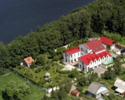 Дача Пугачевой и Преснякова в Солнечногорске подешевела dacha pugachevoj i presnyakova v solnechnogorske podeshevela-signaldaily-ru-0