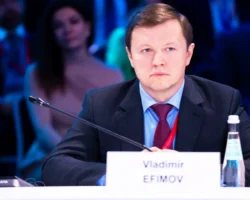 Ефимов о новых правилах выдачи свидетельств через mos.ru на ПМЭФ efimov o novyh pravilah vydachi svidetelstv cherez na pmef-signaldaily-ru-0