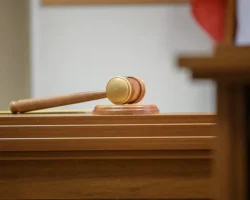 hantymansijskij sud podderzhal vladelcza kvartiry i sosedej-signaldaily-ru-0