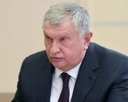 Игорь Сечин представил Путину меры для стабилизации рынка ГСМ igor sechin predstavil putinu mery dlya stabilizaczii rynka gsm-signaldaily-ru-0