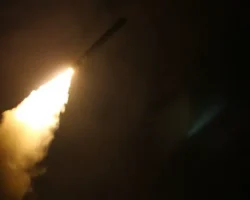 Иран и Пятый флот ВМС США у Аль-Харир и Ормузского пролива iran i pyatyj flot vms ssha u alharir i ormuzskogo proliva-signaldaily-ru-0
