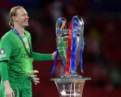 matvej safonov pszh v tope mirovyh vratarej triumf v lige chempionov-signaldaily-ru-0