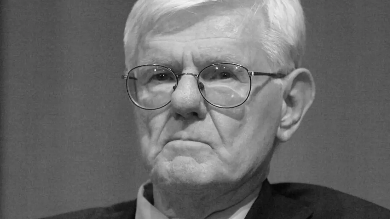 92-летний лауреат Пулитцеровской премии Гордон Вуд погиб в ДТП в США