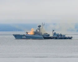 vmf rossii ucheniya i pohody v chetyryoh okeanah odnovremenno-signaldaily-ru-0
