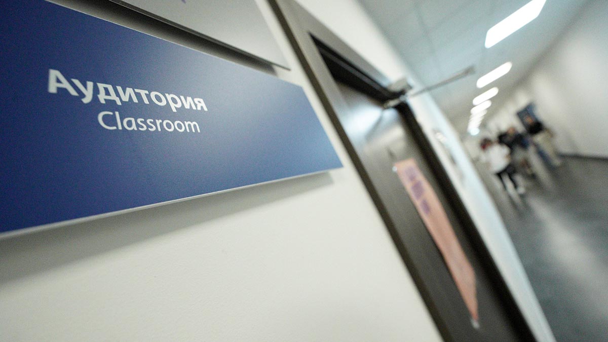 Студентов вузов предложили привлечь к преподаванию в колледжах и техникумах