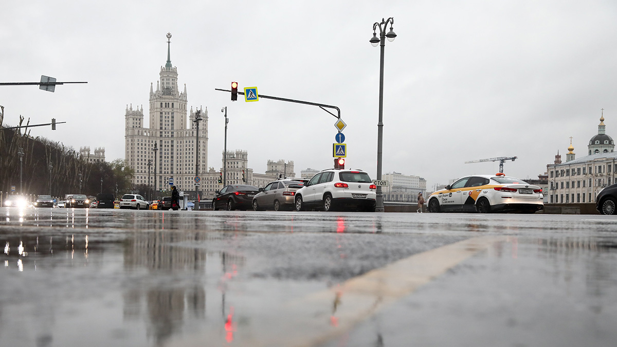 Синоптик Леус рассказал, когда в Москве исчезнет снежный покров