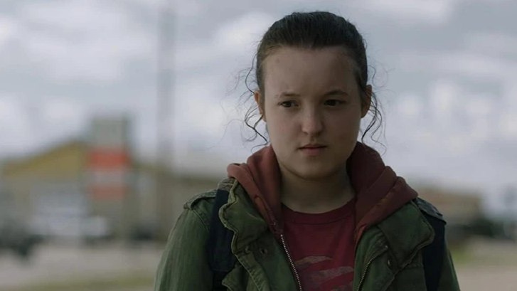Звезда сериала «Одни из нас» Белла Рамзи удалила соцсети после буллинга