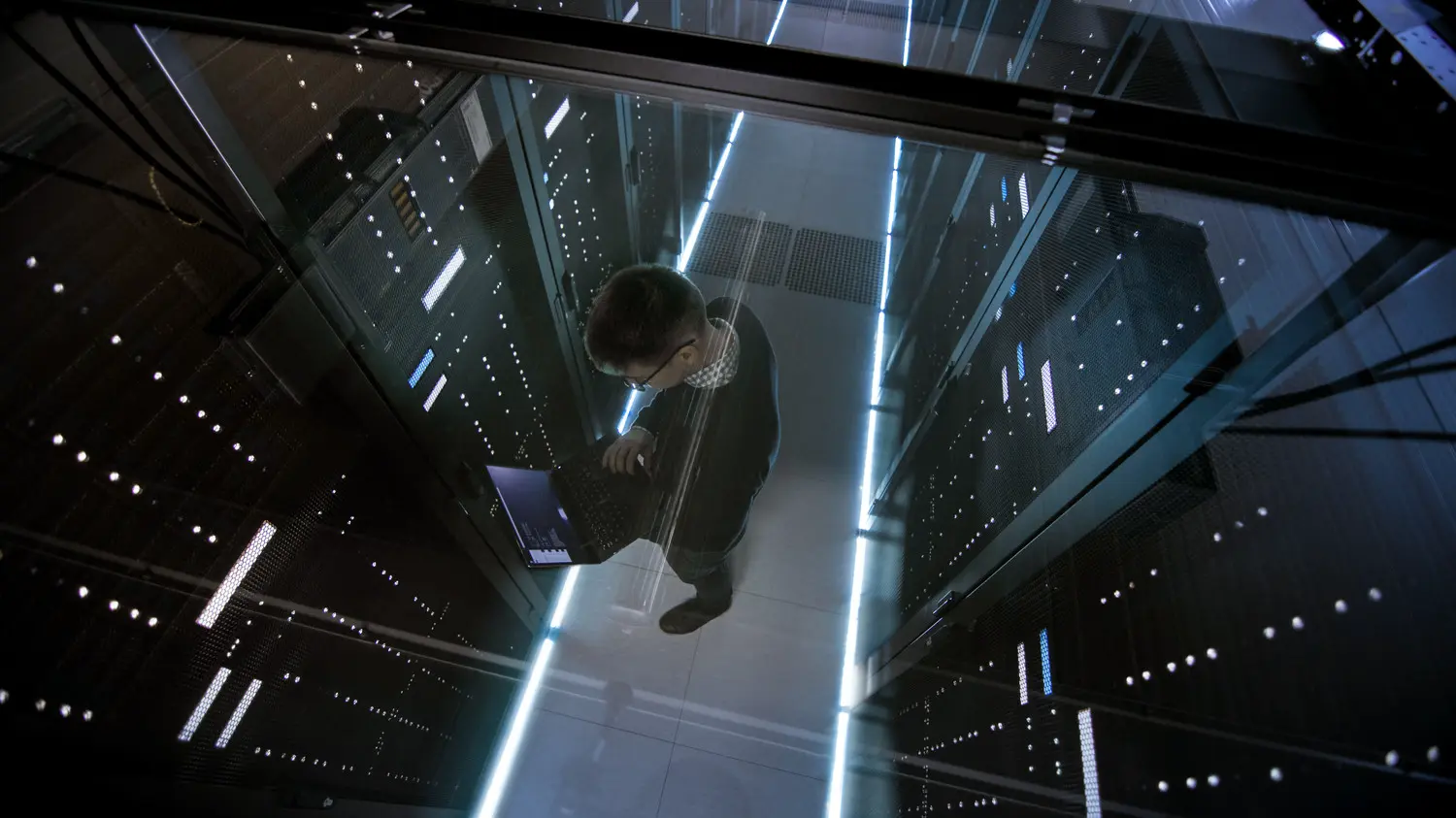 Касым-Жомарт Токаев открыл центр Alem.cloud с суперкомпьютером NVIDIA H200-0