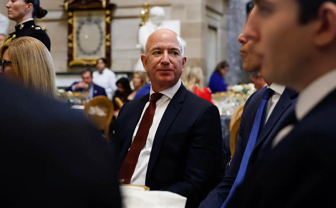 Джефф Безос (Kevin Dietsch / Getty Images)