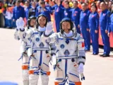 Китай уверенно осваивает Tiangong с помощью Shenzhou-20 и Shenzhou-21 kitaj uverenno osvaivaet s pomoshhyu 20 i 21-mynewton-ru-0