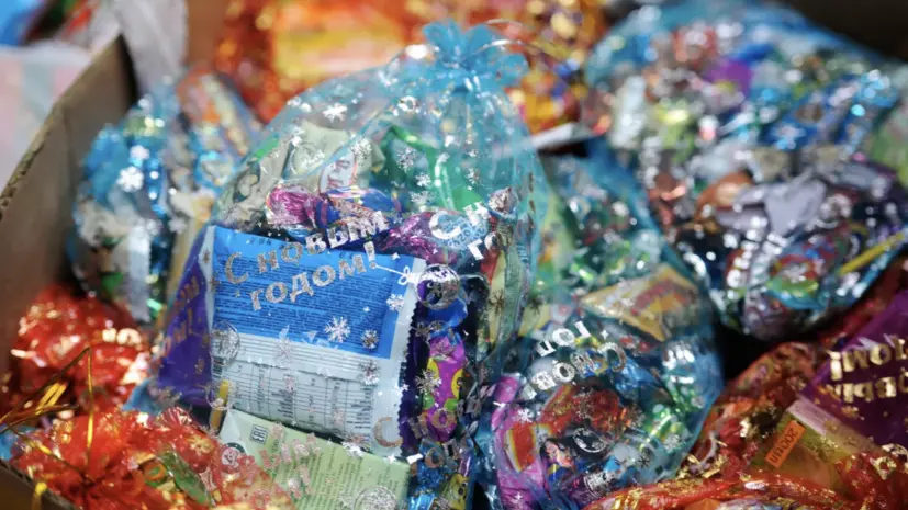 Россиянам объяснили, как выбрать сладкий подарок для ребёнка к Новому году