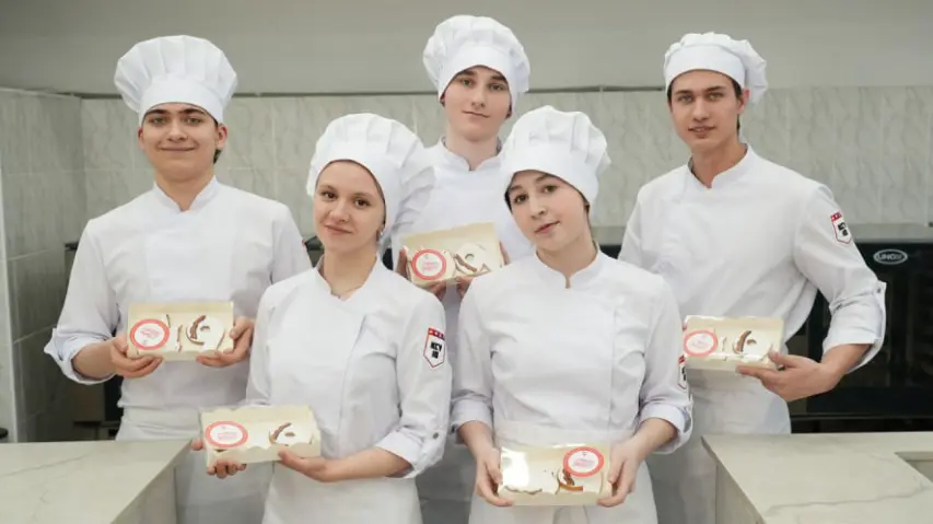  Студенты московских колледжей ко Дню Победы передали участникам СВО гумпомощь