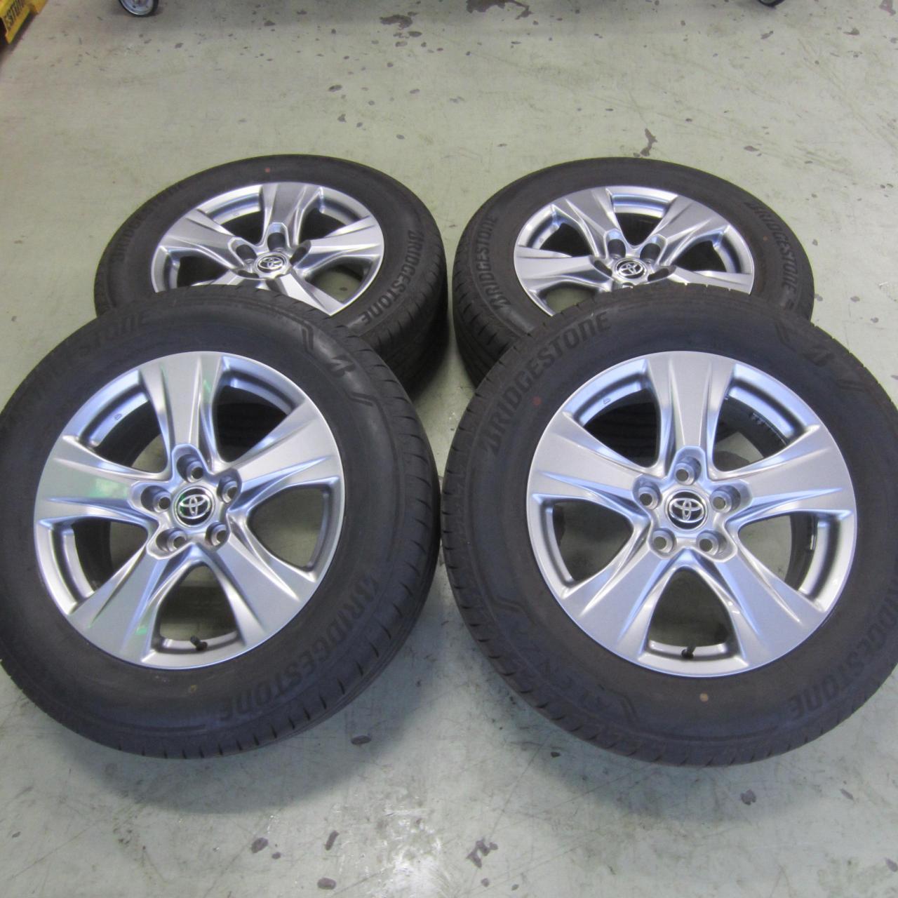 Комплект шин BRIDGESTONE ALENZA 001 + штатные диски Toyota RAV4